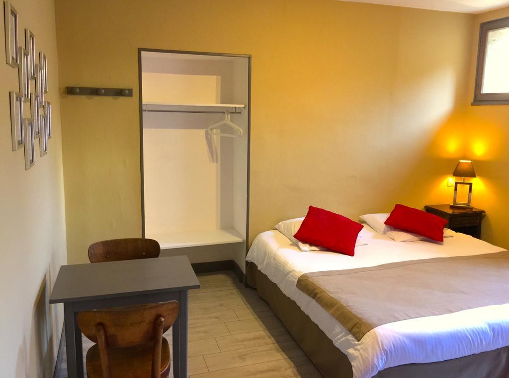 Hotel L'Estaminet Mazille Habitación foto